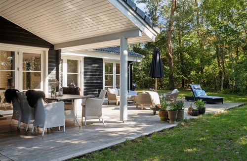 Udsholt Sand House | 119 m² House ∙ 3 bedrooms ∙ 8 guests