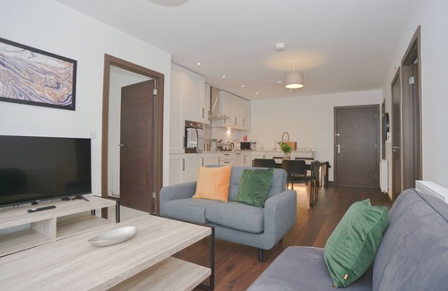 Southend-on-Sea Apartment | 11th Floor,Newly built 2-bedroom flat in Central Southend, free parking