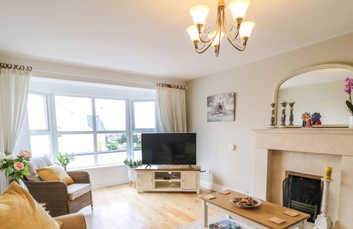 Buncrana Cottage | 12 HILLVIEW, pet friendly, with open fire in Buncrana, County Donegal