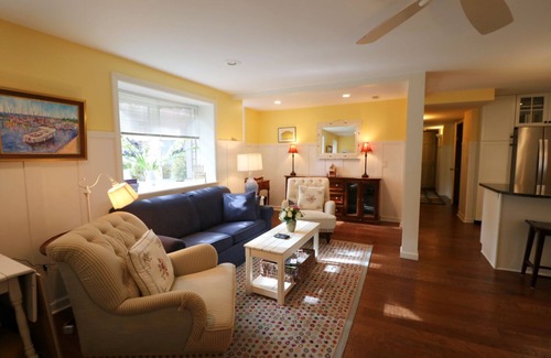 Chautauqua Condo | 12 Morris 4 - Come and enjoy this recently remodeled 1st floor condo