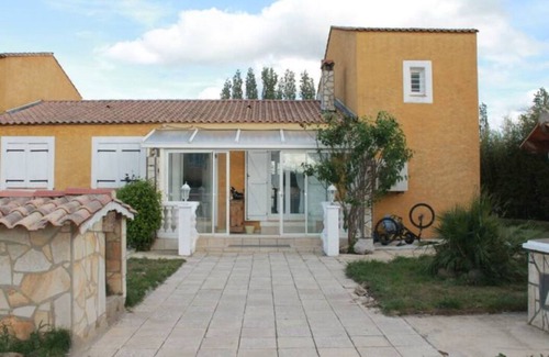 Cuxac-dʼAude Villa | 12-person villa 15 minutes from the beach
