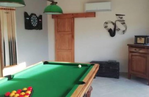 Cuxac-dʼAude Villa | 12-person villa 15 minutes from the beach