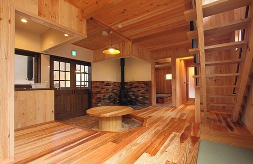 Kita Karuizawa RV Rental | 12 Stone oven cottage MUGI/Agatsuma County Gunma