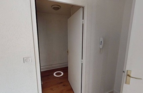 1st Arrondissement Resort | 120 m² Private room ∙ 1 bedroom ∙ 1 guest