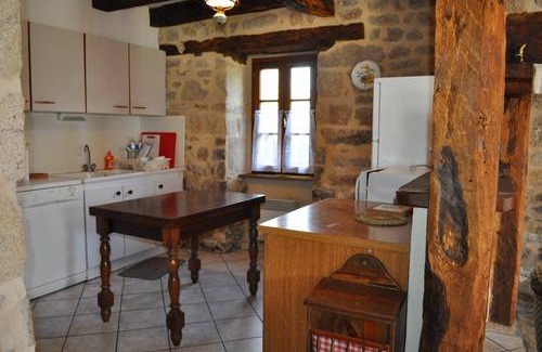 Marcillac-la-Croisille House | 120 m² Gîte ∙ 4 bedrooms ∙ 8 guests