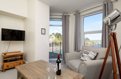 West Looe Apartment | 120 m² Apartment ∙ 3 bedrooms ∙ 6 guests