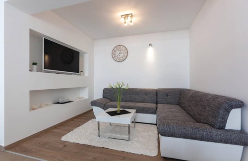 Stobrec Apartment | 120 m² Apartment ∙ 3 bedrooms ∙ 8 guests