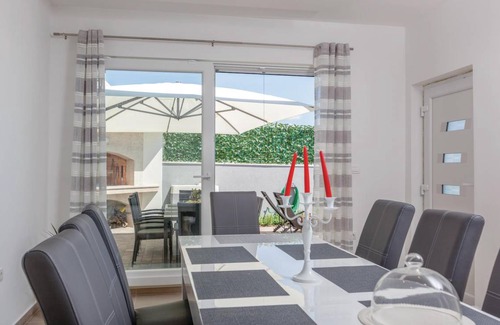 Stobrec Apartment | 120 m² Apartment ∙ 3 bedrooms ∙ 8 guests