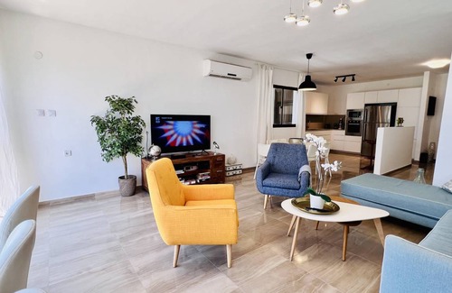 Netanya Apartment | 120 m² Apartment ∙ 3 bedrooms ∙ 6 guests