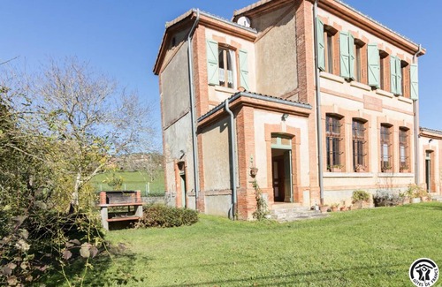 Montbrun-Bocage House | 120 m² Gîte ∙ 4 bedrooms ∙ 6 guests