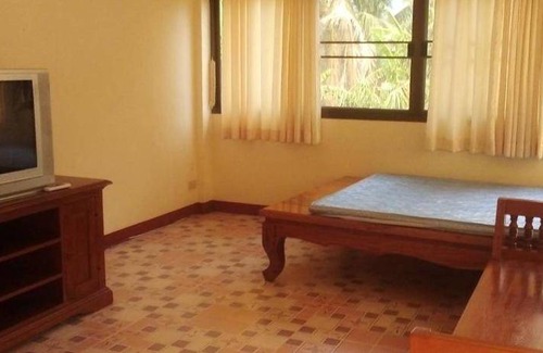 Pak Phli Hotel | 120 m² Hotel ∙ 3 bedrooms ∙ 8 guests