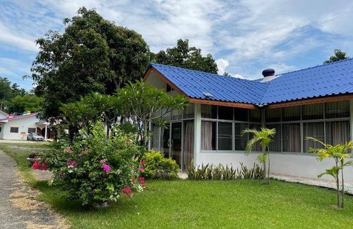 Pak Phli Hotel | 120 m² Hotel ∙ 3 bedrooms ∙ 8 guests