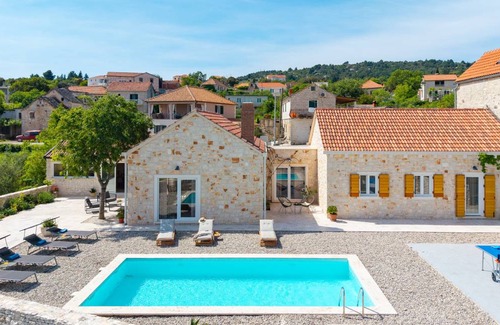 Skrip Villa | 120 m² Villa ∙ 3 bedrooms ∙ 8 guests