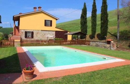 Volterra Villa | 120 m² Villa ∙ 4 bedrooms ∙ 8 guests