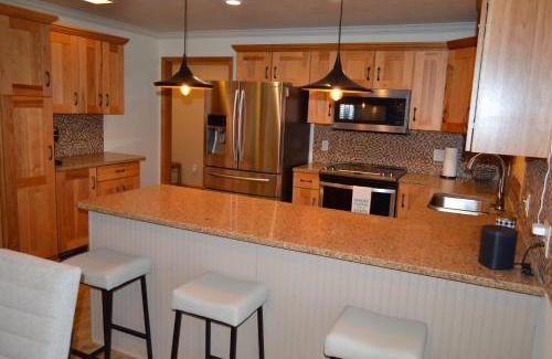 West Okoboji Villa | 1202 Dakota Dr