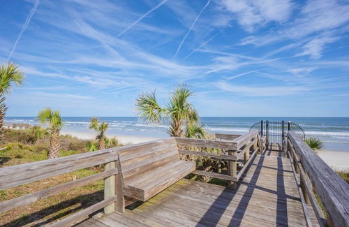 Crescent Beach Condo | 121 m² Condo ∙ 2 bedrooms ∙ 6 guests