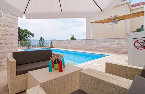 Skrip House | 122 m² House ∙ 3 bedrooms ∙ 8 guests