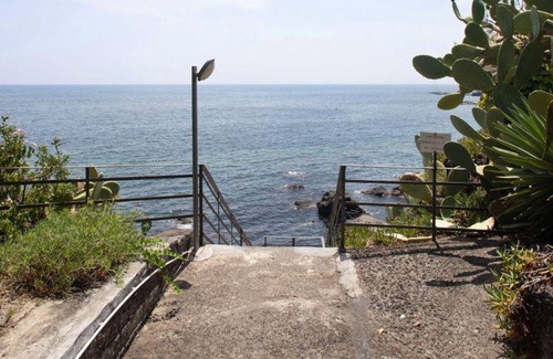Aci Castello House | 124 m² House ∙ 3 bedrooms ∙ 5 guests