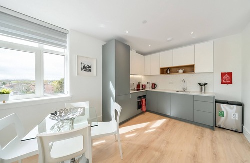 Runnymede Apartment | 124 Syward Place - 2 bedroom apartment