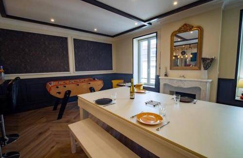 Poincare - Foch - Anatole France - Croix de Bourgogne Apartment | 125 m² Apartment ∙ 1 bedroom ∙ 8 guests