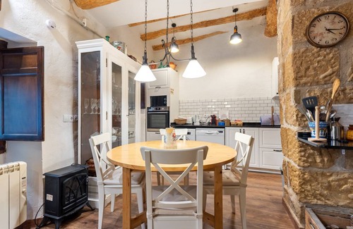 La Pobla de Cervoles Apartment | 125 m² Apartment ∙ 1 bedroom ∙ 2 guests
