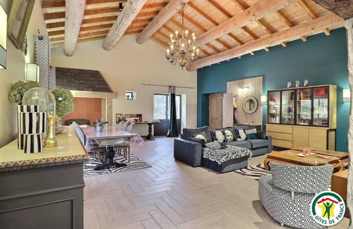 Saint-Jean-en-Royans House | 125 m² Gîte ∙ 3 bedrooms ∙ 6 guests