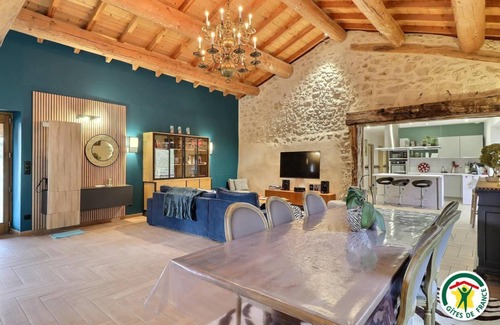 Saint-Jean-en-Royans House | 125 m² Gîte ∙ 3 bedrooms ∙ 6 guests