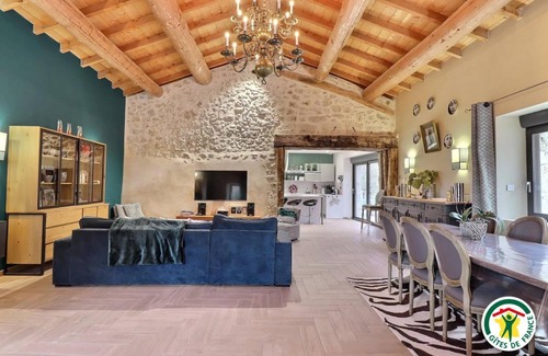 Saint-Jean-en-Royans House | 125 m² Gîte ∙ 3 bedrooms ∙ 6 guests