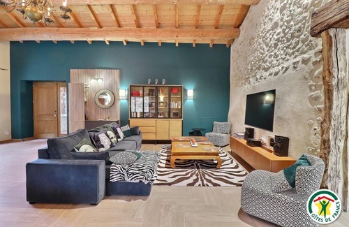 Saint-Jean-en-Royans House | 125 m² Gîte ∙ 3 bedrooms ∙ 6 guests