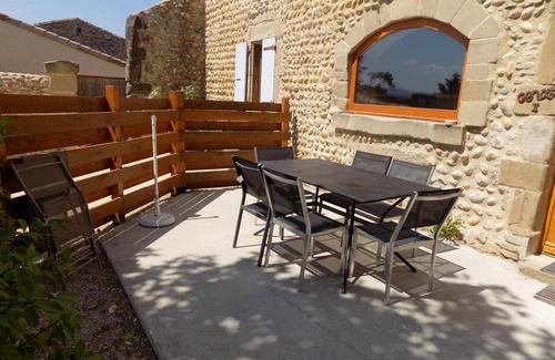 Bourg-les-Valence House | 125 m² Gîte ∙ 3 bedrooms ∙ 8 guests