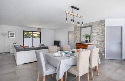 La Plaine-sur-Mer House | 125 m² House ∙ 3 bedrooms ∙ 6 guests