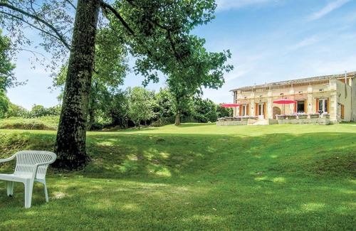 La Barde House | 126 m² House ∙ 3 bedrooms ∙ 6 guests