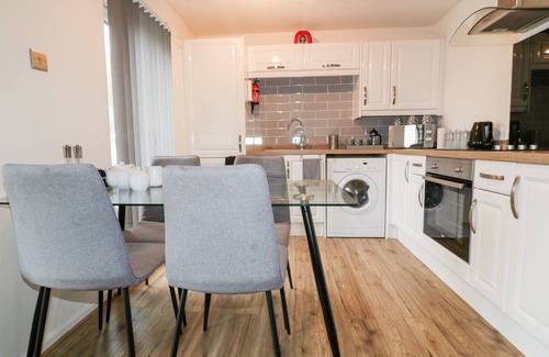 Saint Ann's Chapel Cottage | 13 MANORCOMBE BUNGALOWS, pet friendly, with pool in Gunnislake