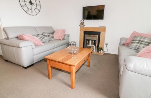 Saint Ann's Chapel House | 13 Manorcombe Bungalows