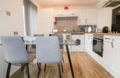 Saint Ann's Chapel House | 13 Manorcombe Bungalows
