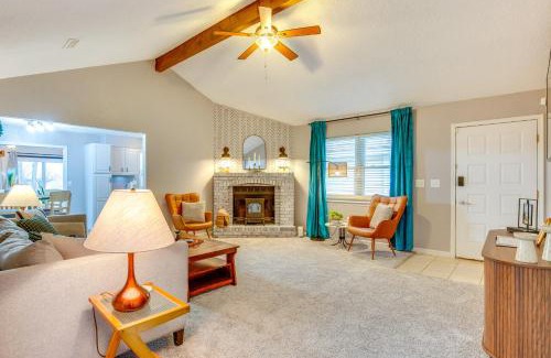Blue Springs House | 13 Mi to Arrowhead Stadium Blue Springs Home!