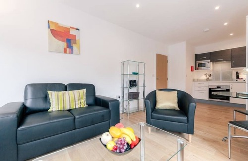 Leatherhead Apartment | 13 Swan House -2 bedroom apartment