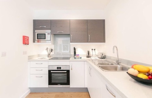 Leatherhead Apartment | 13 Swan House -2 bedroom apartment