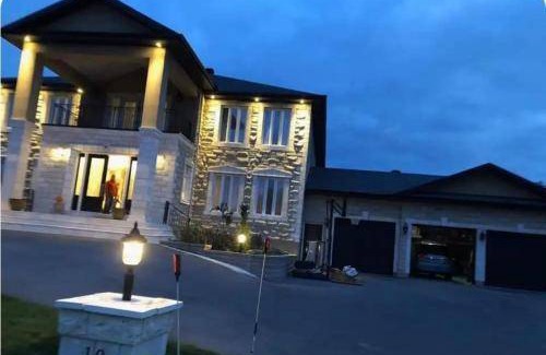 Ottawa Division Apartment | 130 m² Apartment ∙ 2 bedrooms ∙ 6 guests