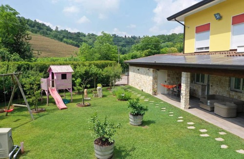 San Pietro di Feletto Apartment | 130 m² Apartment ∙ 2 bedrooms ∙ 6 guests