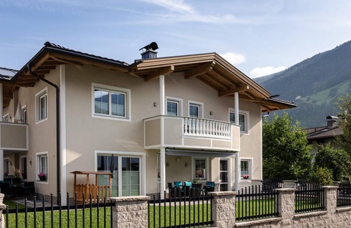 Zillertal Apartment | 130 m² Apartment ∙ 4 bedrooms ∙ 10 guests