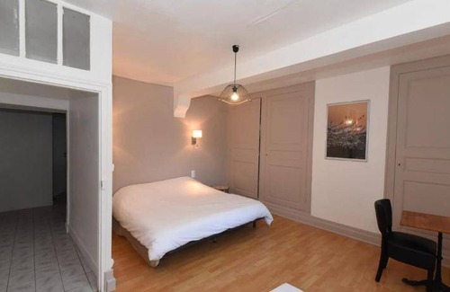 Coulanges-la-Vineuse House | 130 m² House ∙ 2 bedrooms ∙ 6 guests