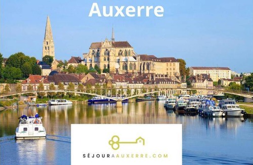Coulanges-la-Vineuse House | 130 m² House ∙ 2 bedrooms ∙ 6 guests