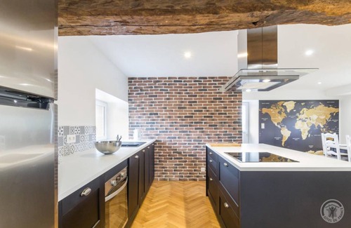 Plomb House | 130 m² Gîte ∙ 4 bedrooms ∙ 8 guests