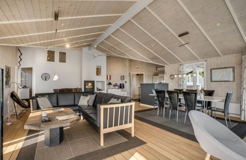 Fur House | 130 m² House ∙ 3 bedrooms ∙ 8 guests