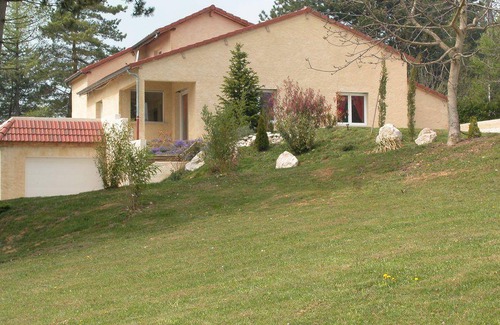 Bevy House | 130 m² House ∙ 4 bedrooms ∙ 7 guests