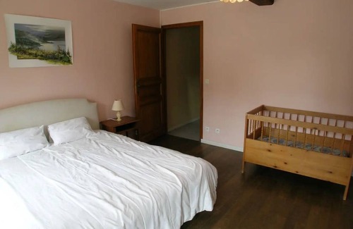 Parfondeval House | 130 m² House ∙ 4 bedrooms ∙ 8 guests