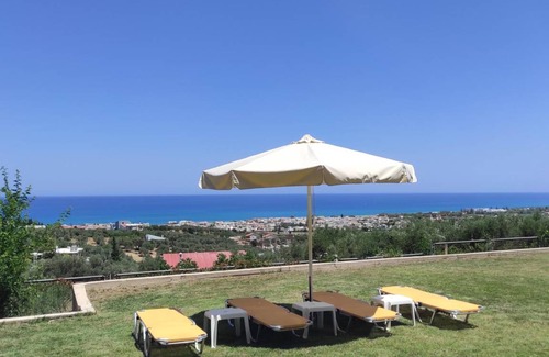 Xiro Chorio Villa | 130 m² Villa ∙ 3 bedrooms ∙ 6 guests