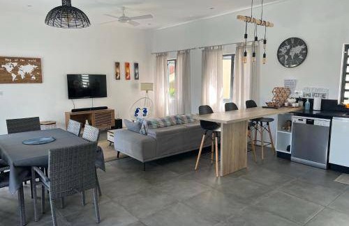 Albion Villa | 130 m² Villa ∙ 3 bedrooms ∙ 6 guests
