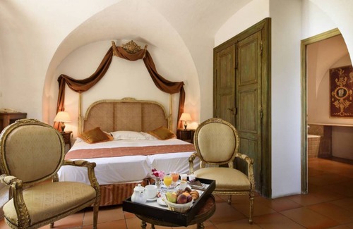 Floure Other | 130m2 apartment in the Château wing sleeps 8 3 bedrooms, fully-equipped kitchen